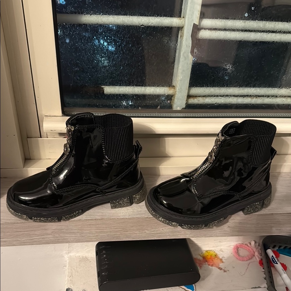 Primark Shiny Black Kids Boots with Glitter Soles